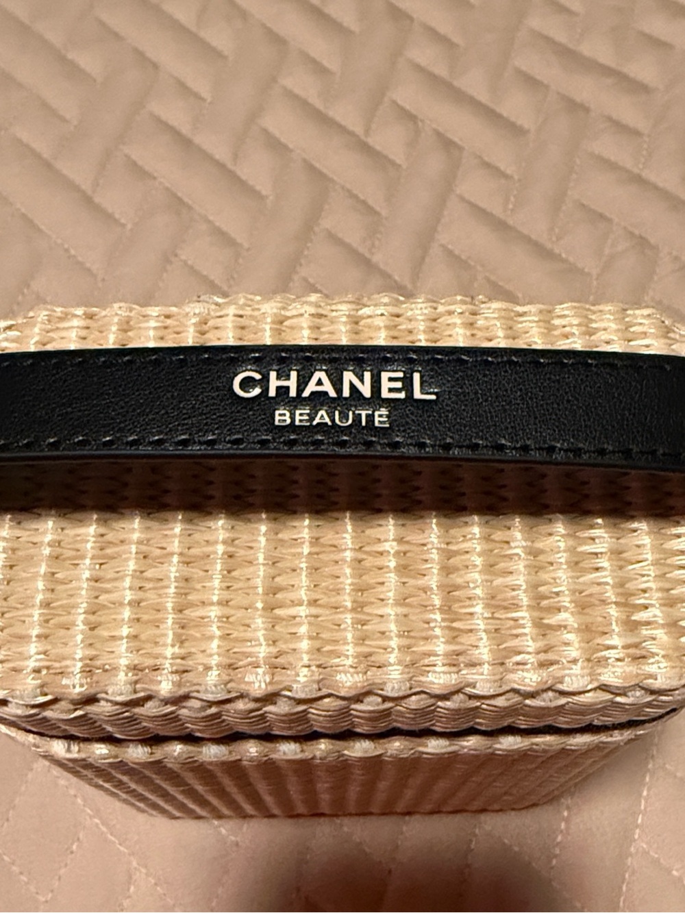 NEW! CHANEL Beauté Straw Cosmetic Bag in Natural and Black Trim - Picture 9 of 11